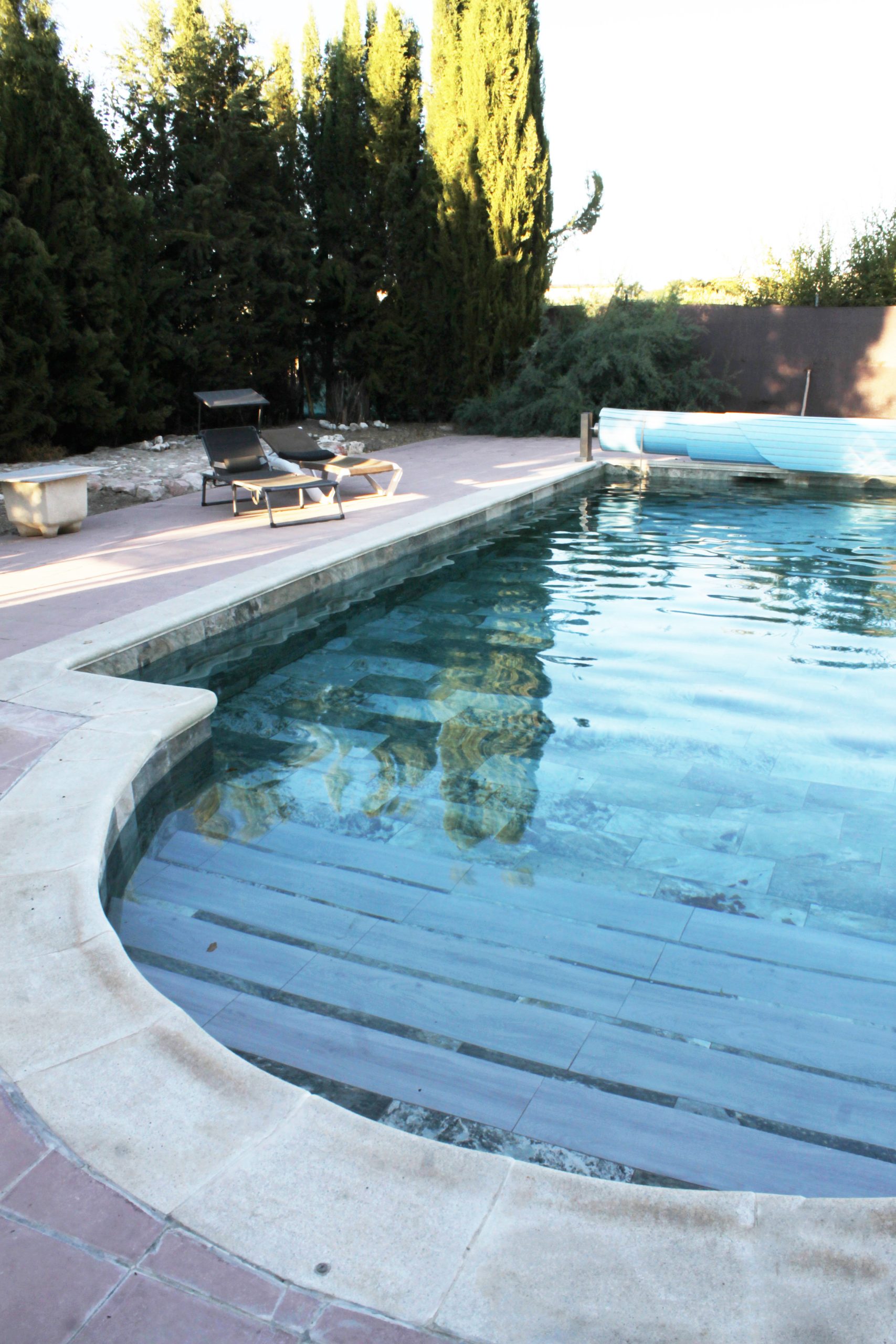 Piscina casa rural esmeralda